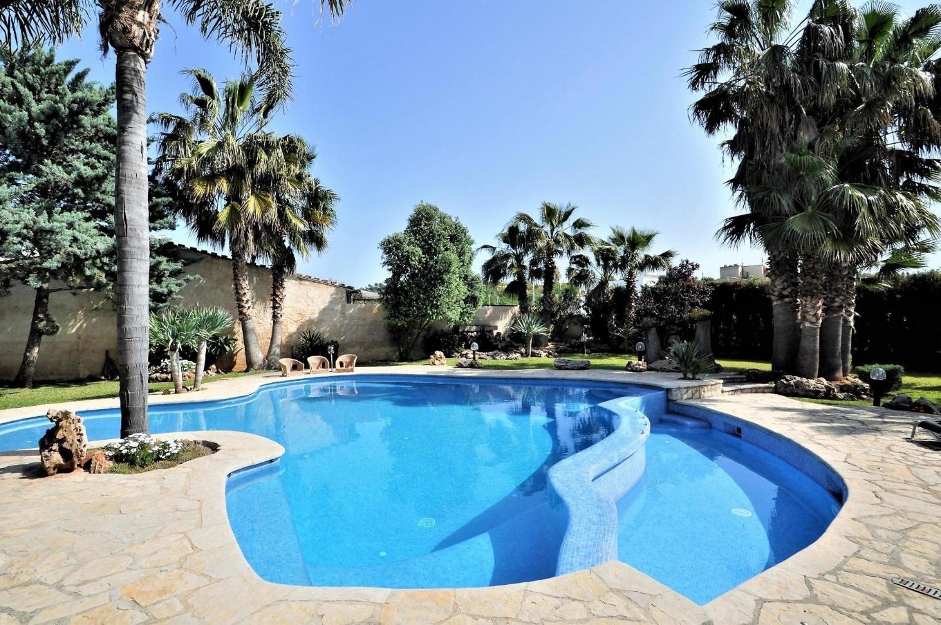 Mit Privatpool Fuer 8 Personen Ca 350 Qm In Inca, Mallorca Binnenland Von Mallorca